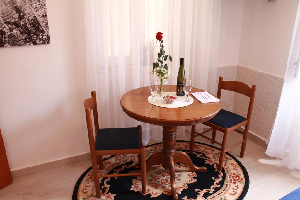Apartma Nerio *